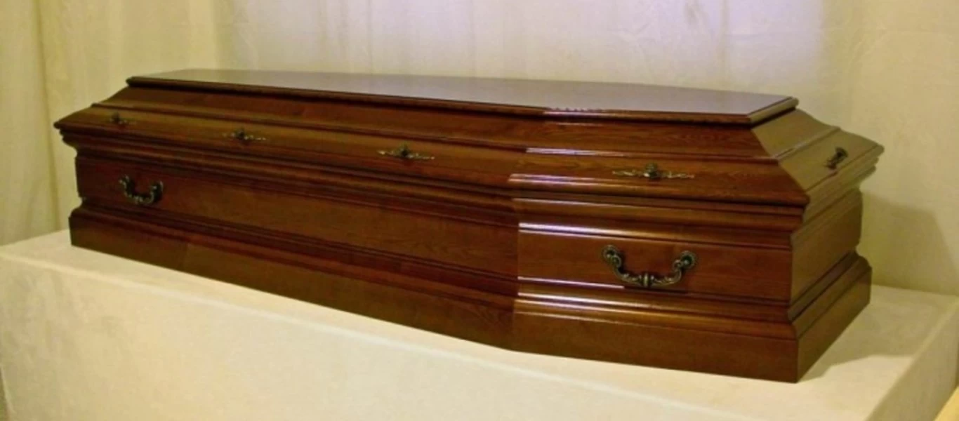 Γραφείο τελετών στη Θεσσαλονίκη «ξέχασε» να δηλώσει πάνω από 1 εκατ. ευρώ